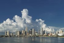 Далеких видом на горизонт Майамі за день, Флорида, США — стокове фото