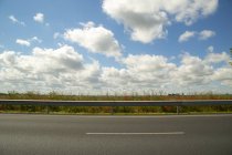 Lado de la autopista, carretera nacional francesa a la rochelle - foto de stock