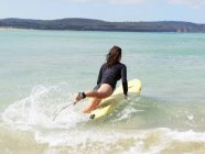 Surfista in mare, Cavaliere della strada, Victoria, Australia — Foto stock