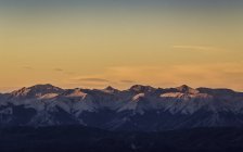 Vista sul tramonto della catena montuosa delle Ande, Parco Nazionale Nahuel Huapi, Rio Negro, Argentina — Foto stock