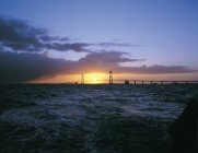 Grand pont de ceinture couvrant l'océan — Photo de stock