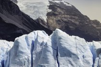 Vista do Glaciar Perito Moreno e montanha no Parque Nacional Los Glaciares, Patagônia, Chile — Fotografia de Stock