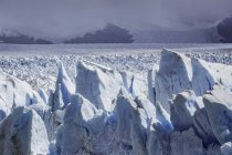 Nuages orageux sur le glacier Perito Moreno, Parc national Los Glaciares, Patagonie, Chili — Photo de stock