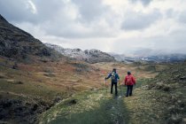 Bergwanderer, Coniston, Cumbria, Vereinigtes Königreich — Stockfoto