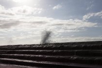 Гуркіт хвиль проти хвилерізи, Санта-Крус-де-Тенеріфе, Канарські острови, Іспанія, Європа — стокове фото