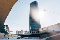 Edificios de oficinas, vista exterior, Milán, Lombardía, Italia, Europa - foto de stock