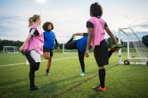 Практика женской футбольной команды, Хэкни, Восточный Лондон, Великобритания — стоковое фото