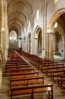 Интерьер Королевского аббатства Санта-Мария-де-Побле, Вимбоди, Каталония, Испания, Европа — стоковое фото