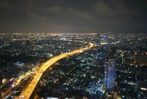 Stadtbild und Autobahn bei Nacht, Bangkok, Thailand — Stockfoto