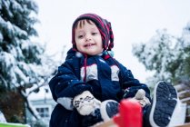 Портрет хлопчика в лижному костюмі — стокове фото