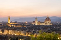 Scenic view of Florence Cathedral at sunset, Florence, Italy — Stock Photo