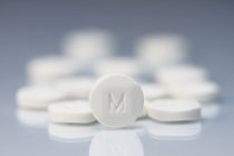 Methylphenidat 10mg Pillen. zur Behandlung von Sucht und Narkolepsie — Stockfoto