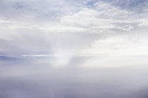 Vue aérienne du paysage nuageux éthéré — Photo de stock