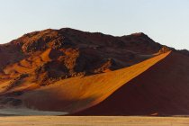 Dunas de arena, Sossusvlei, Namib Naukluft Park, Namib Desert, Namibia - foto de stock