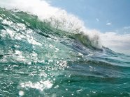 Вид на океанську хвилю вдень, об'єднані держави Америки — стокове фото
