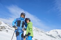 Portrait of father and son on skiing holiday, Hintertux, Tirol, Austria — Stock Photo