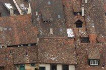 Tejados antiguos en la ciudad de Schaffhausen, Suiza, vista panorámica - foto de stock