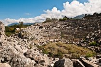 Ruinas del templo de Fethiye, Turquía, vista elevada - foto de stock
