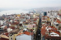 Vista de alto ângulo de edifícios e telhados, Istambul, Turquia — Fotografia de Stock