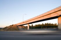 Highway overpass, Vancouver, British Columbia, Canadá — Fotografia de Stock
