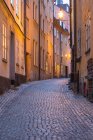 Foto de la calle, vacío Gamla Stan, Estocolmo, Suecia durante la crisis del virus Corona - foto de stock