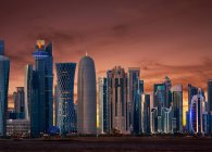 Downtown skyline with red sky, Doha, Qatar — Stock Photo