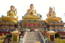 Estatuas gigantes de Buda y deidades, Buddha Park, Katmandú, Nepal - foto de stock