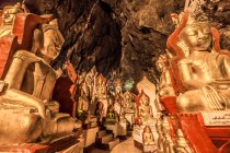 Cuevas de Pindaya, Pindaya, Estado de Shan, Myelat, Birmania - foto de stock