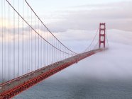 Golden Gate Bridge no nevoeiro, San Francisco, Califórnia, EUA — Fotografia de Stock