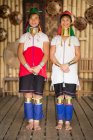 Portrait of two women in traditional clothing, Inle lake, Burma — Stock Photo