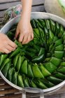 Arranging sweet snack of palm leaves, Siem Reap, Cambodia — Stock Photo
