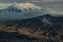 Vista de La Paz desde El Alto, Bolivia, América del Sur - foto de stock