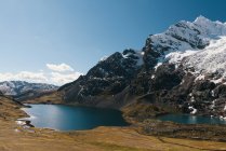 Ледник и озеро, Ausangate, Willkanuta mountain range, Andes, Peru — стоковое фото