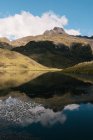 Lago e montanhas, Lares, Peru — Fotografia de Stock
