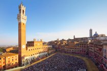 Stadtrat von Siena, Piazza del Campo während des Pferderennens von Palio, Siena, Toskana, Italien — Stockfoto