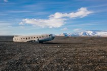 Rottami abbandonati dell'aereo della Marina degli Stati Uniti (C-47 SkyTrain), costretto ad atterrare a Solheimasandur nel 1973, Islanda — Foto stock