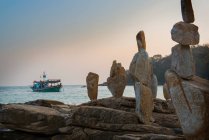 Rocks balancing, Koh Samet, Thaïlande — Photo de stock