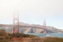 Mist over Golden Gate bridge, San Francisco, Californie, États-Unis — Photo de stock