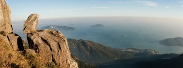 Pic Lantau, île de Lantau, Hong Kong, Chine — Photo de stock