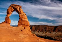 Arco delicado ao entardecer, Arches National Park, Utah, EUA — Fotografia de Stock