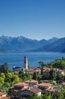 Erhöhter Blick auf das Dorf Bellagio und den Comer See, Italien — Stockfoto