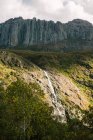 Vue des formations rocheuses dans le Parc National d'Andringitra, Madagascar — Photo de stock
