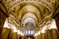 Catedral interior, Aviñón, Provenza, Francia - foto de stock