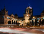 Mumbai Chatrapati Shivaji Terminus (Victoria Terminus) alla sera — Foto stock