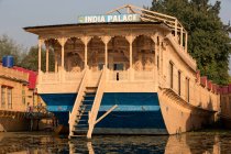 Houseboats on Lake Dal, Srinagar, Jammu and Kashmir, India — Stock Photo