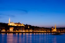 Buda & Donau bei Nacht, Budapest, Ungarn — Stockfoto