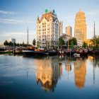 The White House & Old Harbour at dawn, Wijnhaven, Rotterdam, Pays-Bas — Photo de stock