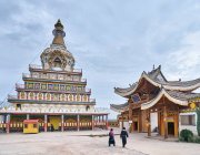 Храм У Тунь, Тонгрен, провинция Цинхай, Китай — стоковое фото