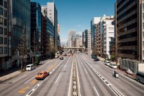 Busy traffic in city, Tokyo, Japan — Stock Photo