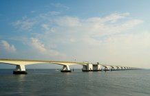 Zeelandbrug (Zeelandbrücke), Zierikzee, Zeeland, The Nether — Stockfoto
